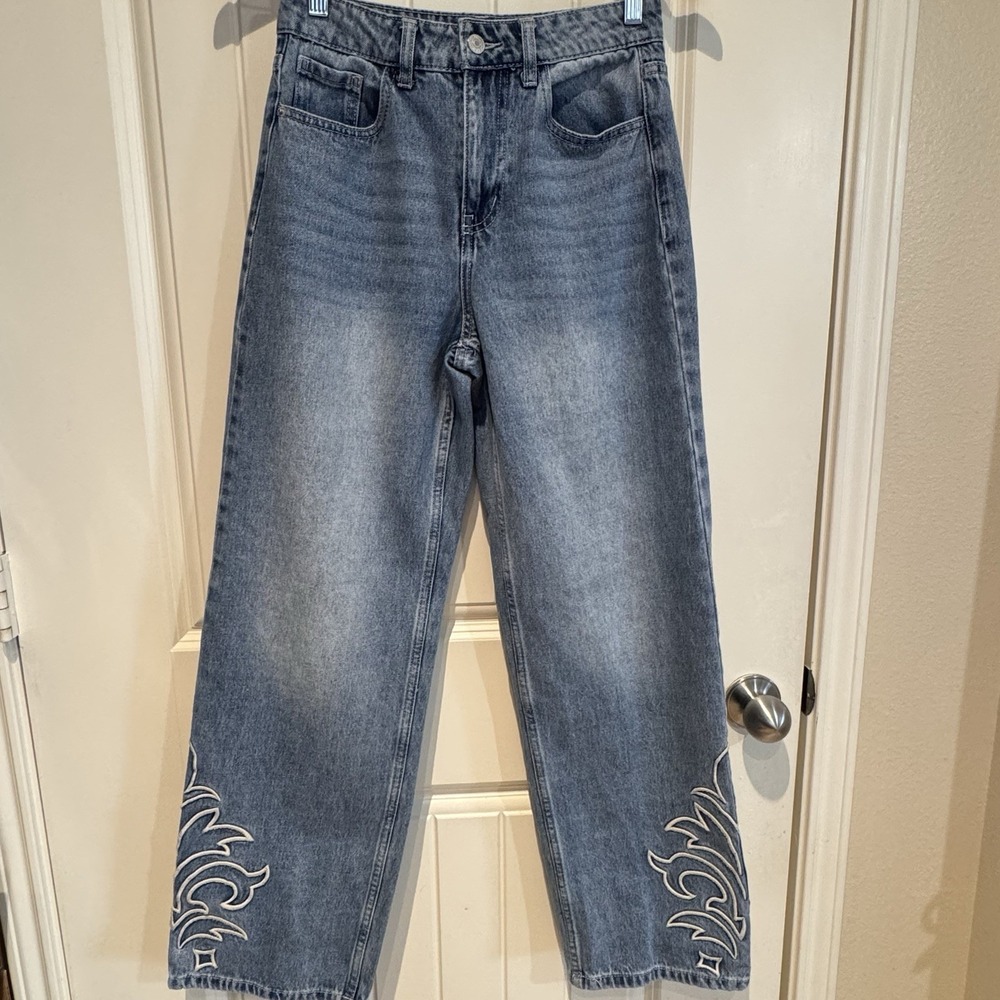 Forever 21 Premium Mid Rise Wide Leg Jeans Embroidered Hem Y2K Size 25